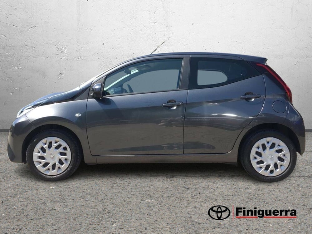 Toyota Aygo usata a Lecco (6)