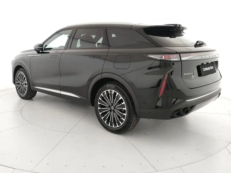 Omoda Omoda 9 SHS-P nuova a Caserta (7)
