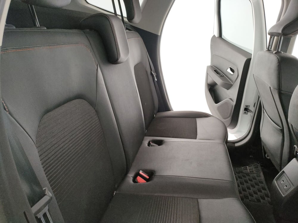 Dacia Duster usata a Caserta (12)