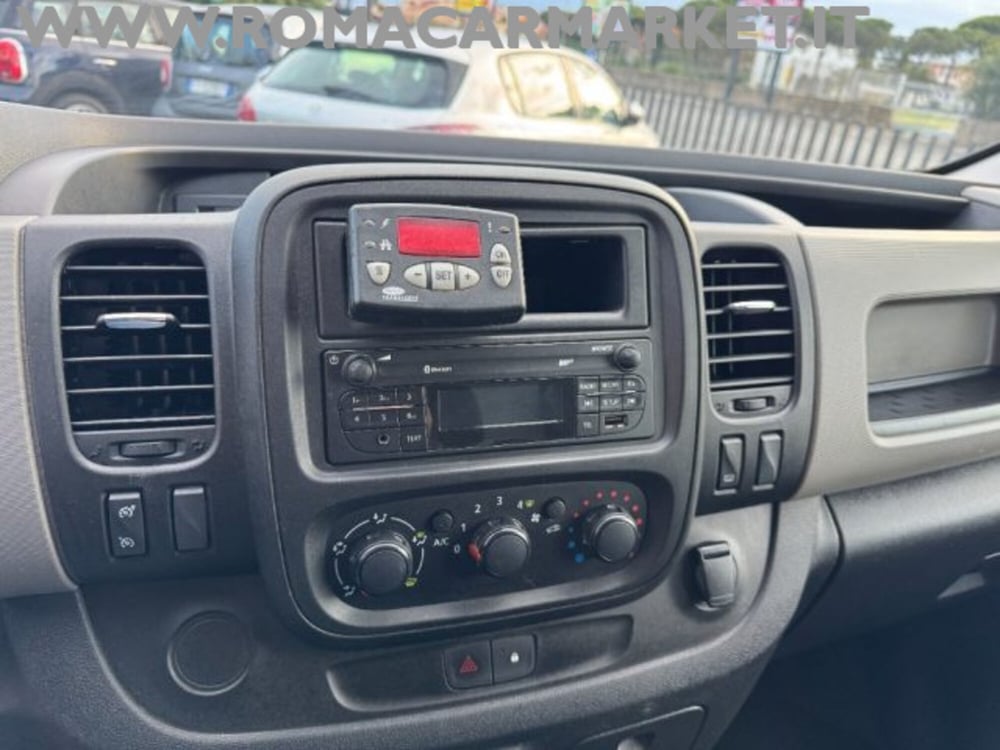 Renault Trafic Furgone usata a Roma (11)