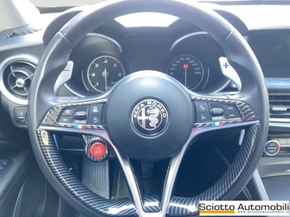 Alfa Romeo Stelvio usata a Messina (10)