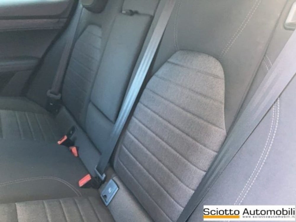 Alfa Romeo Stelvio usata a Messina (13)