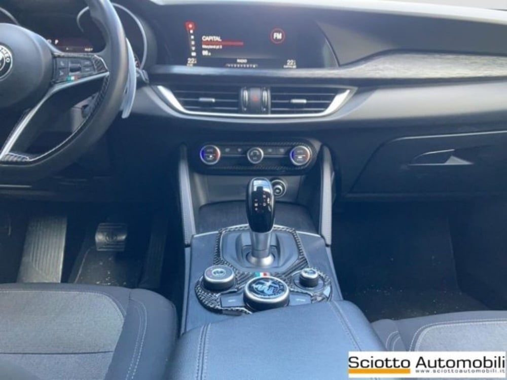 Alfa Romeo Stelvio usata a Messina (15)