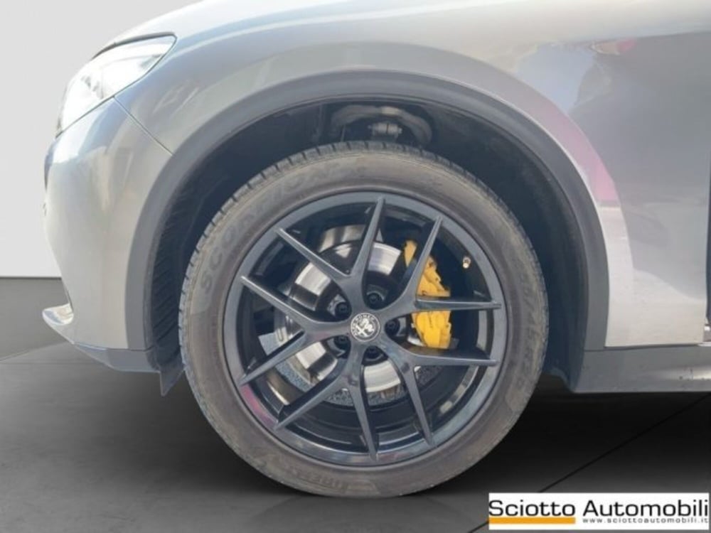 Alfa Romeo Stelvio usata a Messina (19)