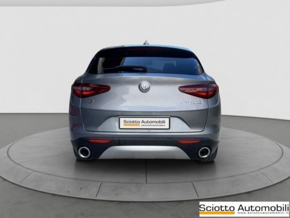 Alfa Romeo Stelvio usata a Messina (5)