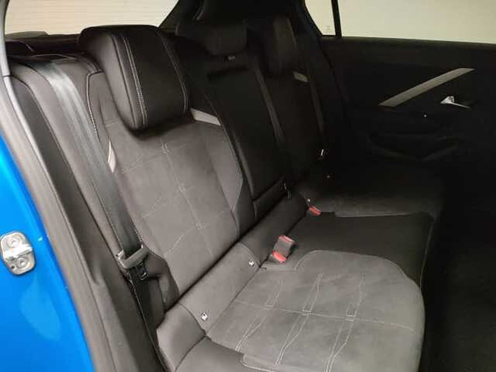 Opel Astra nuova a Teramo (14)