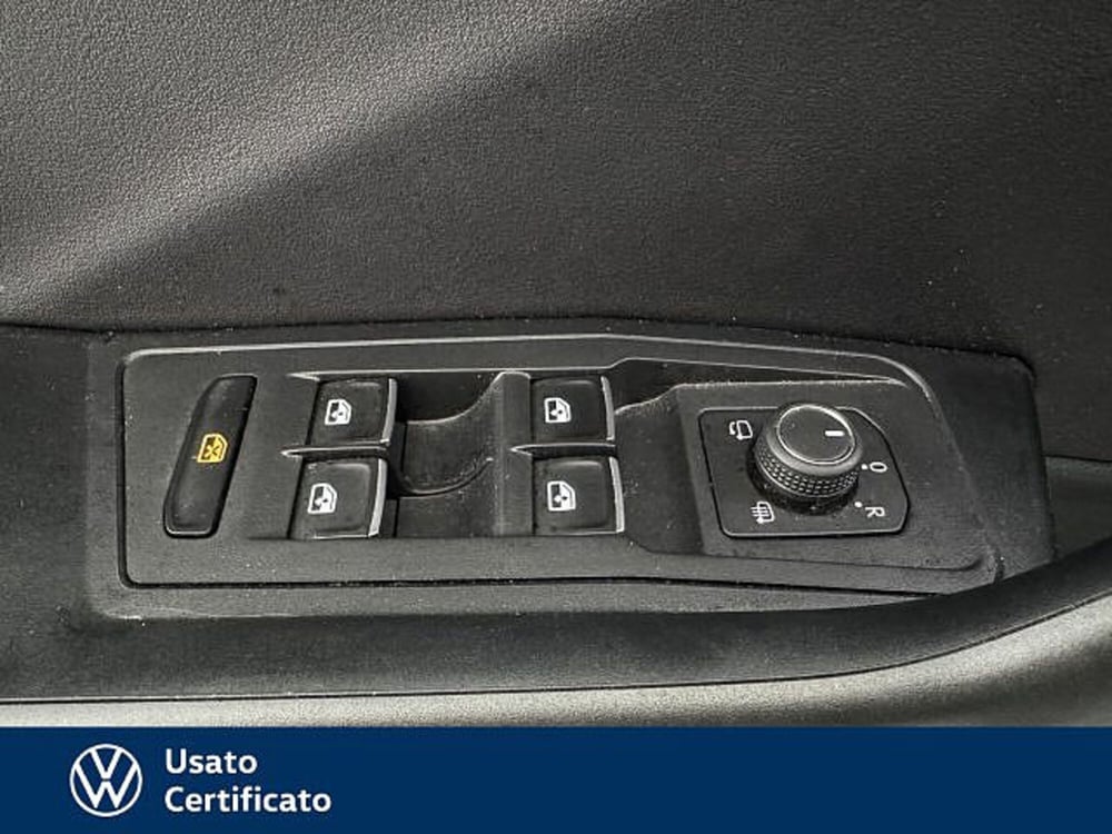 Volkswagen T-Roc usata a Vicenza (12)