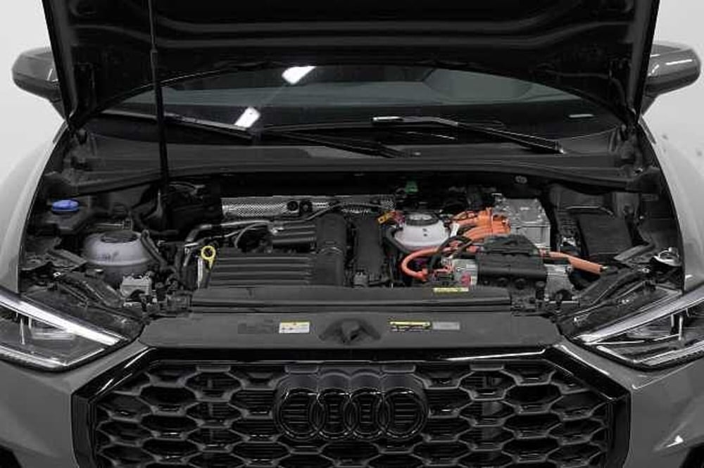 Audi Q3 Sportback usata a Como (11)