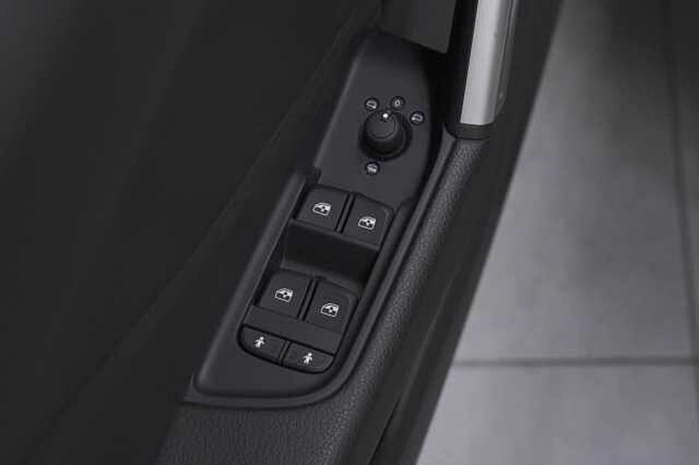 Audi Q2 usata a Como (16)