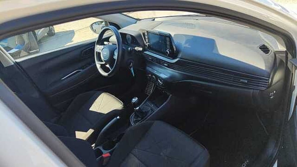 Hyundai Bayon usata a Firenze (11)