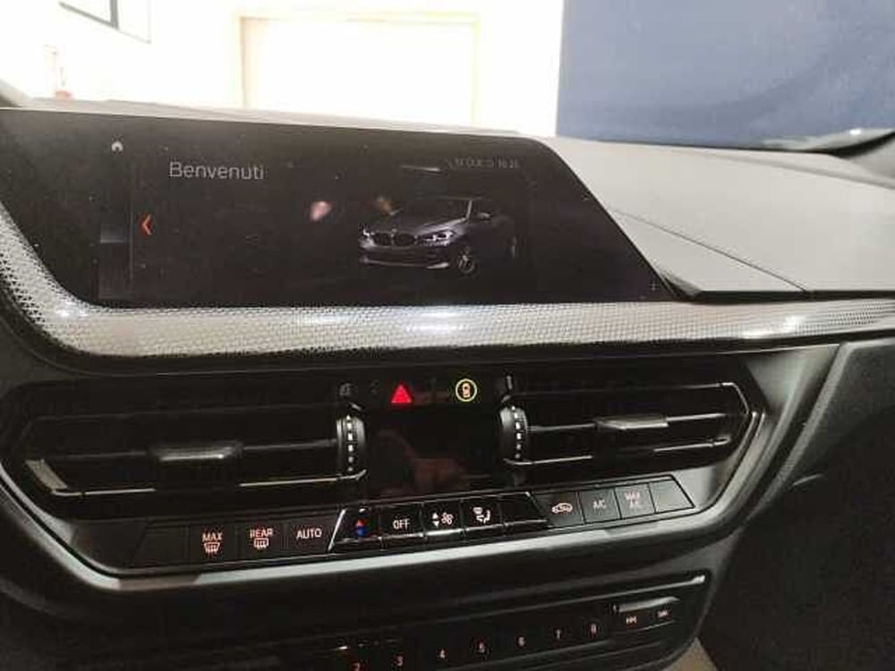 BMW Serie 1 usata a Lecce (12)