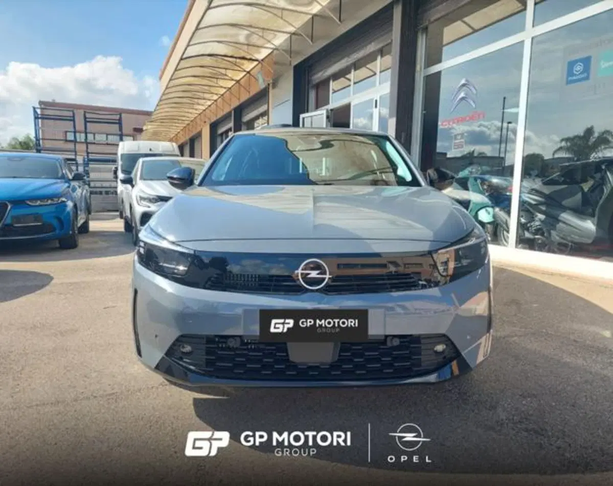Opel Corsa nuova a Caserta