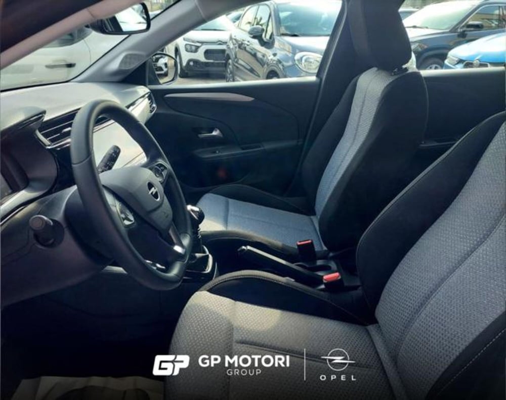 Opel Corsa nuova a Caserta (9)