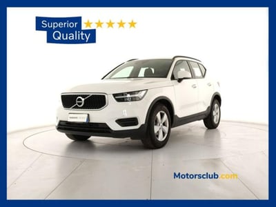 Volvo XC40 T2 Momentum Core del 2021 usata a Modena