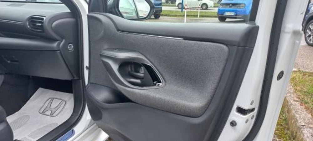 Toyota Yaris usata a Udine (17)