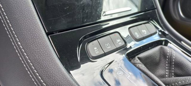 Opel Grandland X usata a Udine (12)