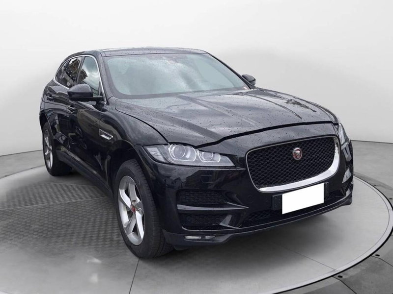 Jaguar F-Pace usata a Torino (3)