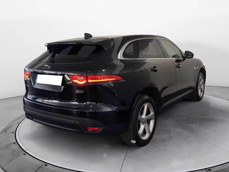 Jaguar F-Pace usata a Torino (4)