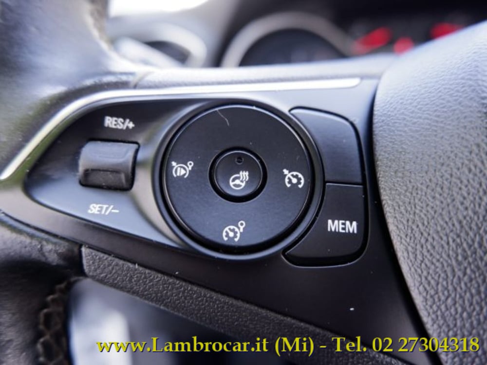 Opel Grandland X usata a Milano (13)