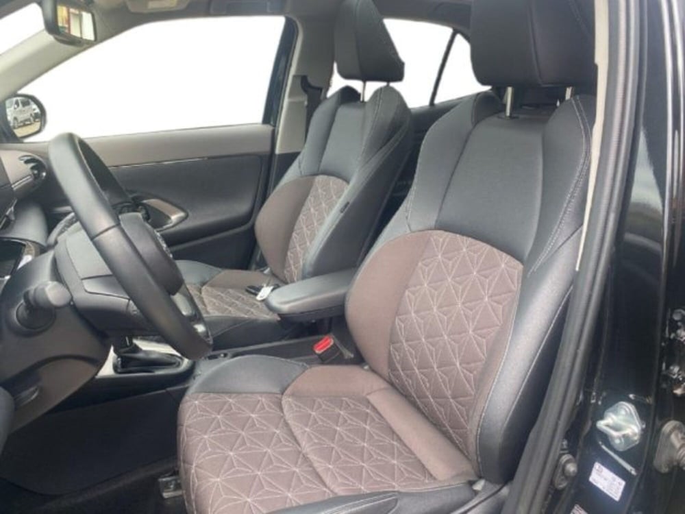 Toyota Yaris Cross usata a Vercelli (12)