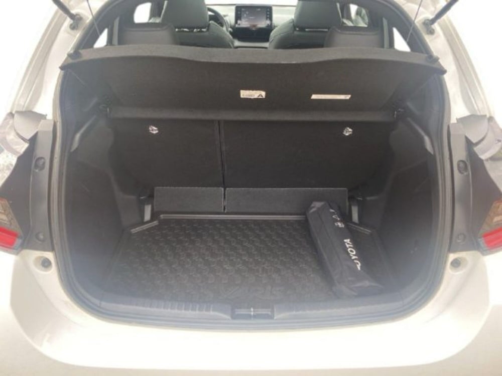 Toyota Yaris Cross usata a Vercelli (11)