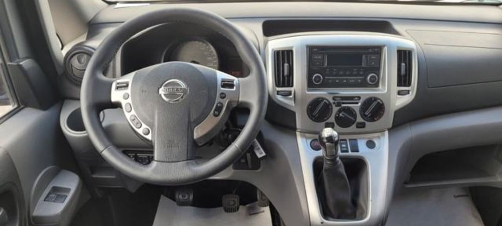 Nissan Evalia usata a Napoli (11)