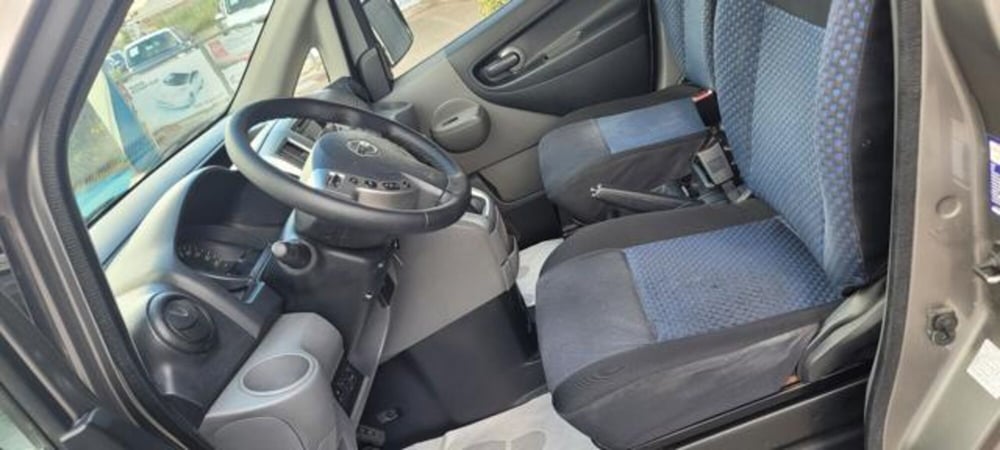 Nissan Evalia usata a Napoli (6)