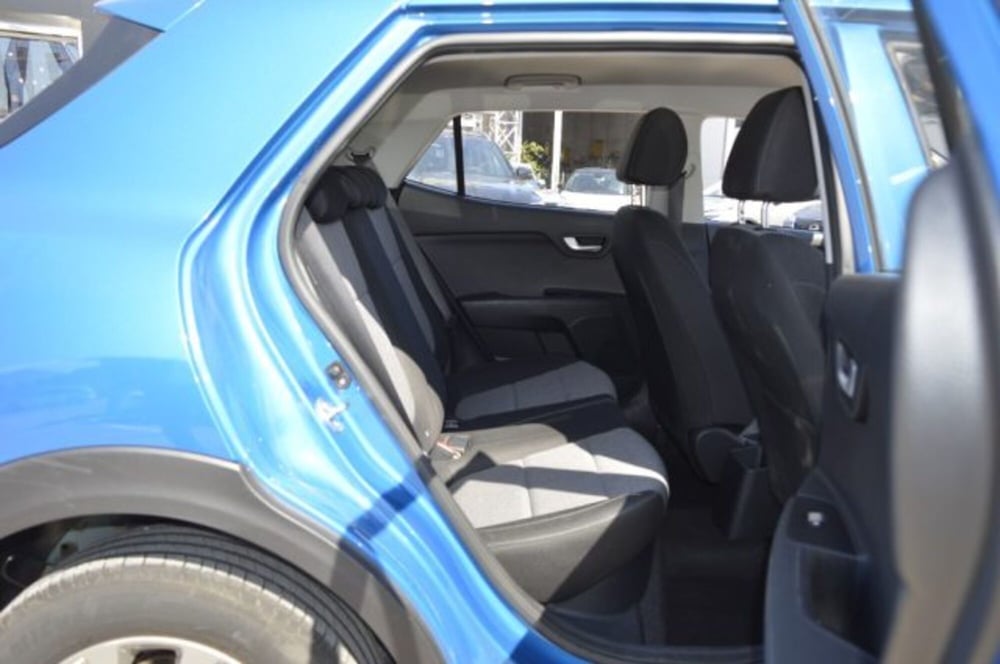 Kia Stonic nuova a Latina (10)