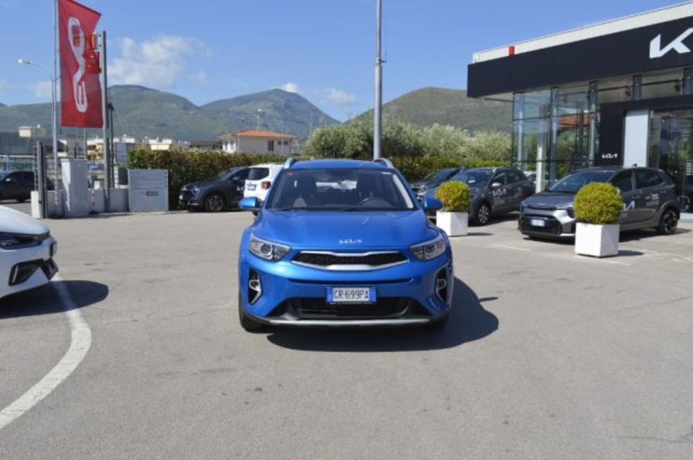 Kia Stonic nuova a Latina (2)