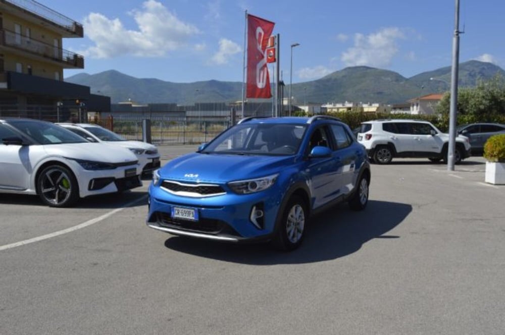Kia Stonic nuova a Latina (3)