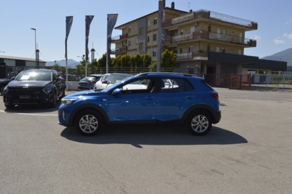 Kia Stonic nuova a Latina (4)