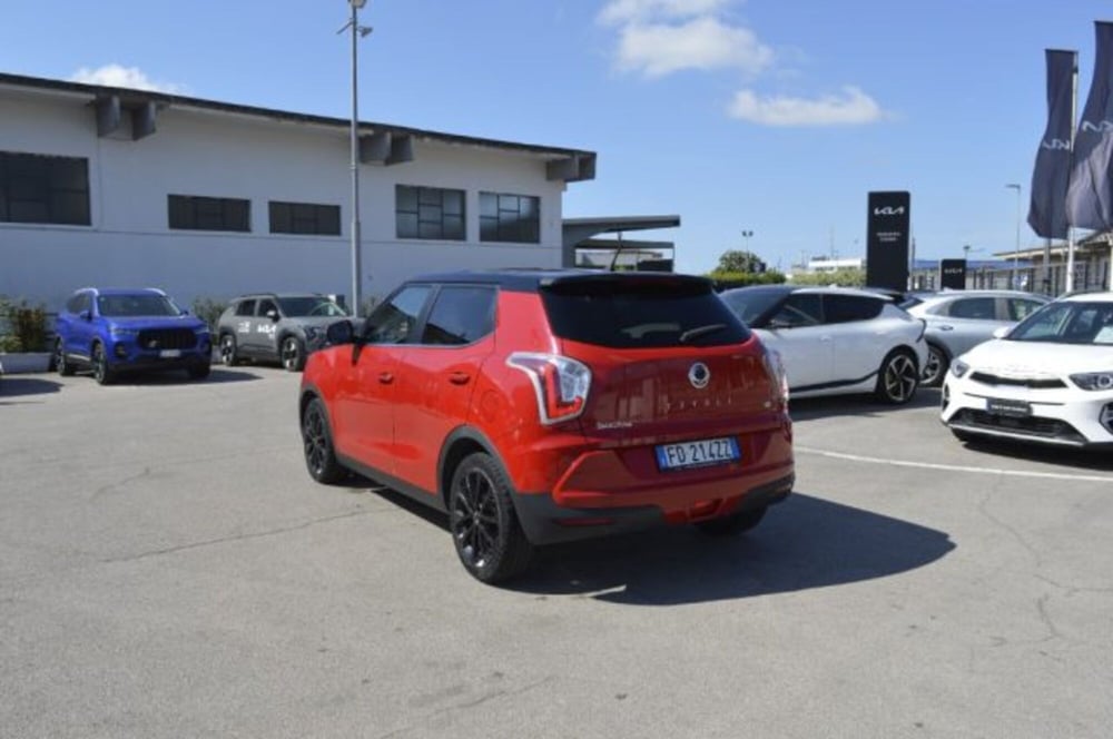 Ssangyong Tivoli usata a Latina (5)