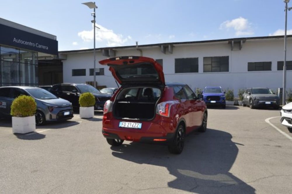 Ssangyong Tivoli usata a Latina (7)