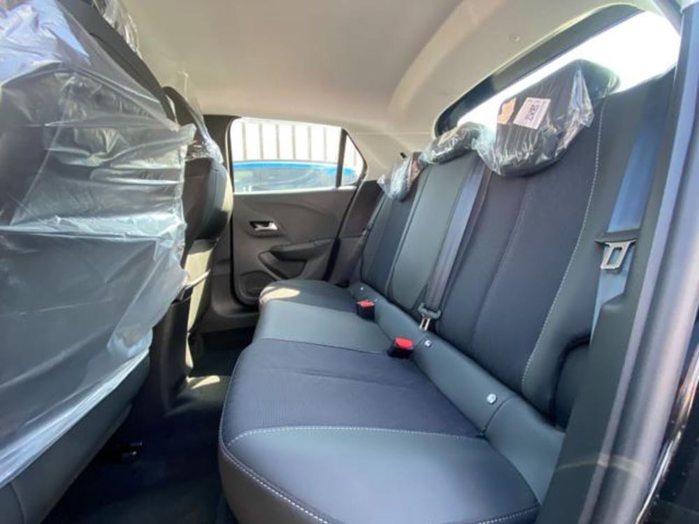 Opel Corsa nuova a Firenze (12)