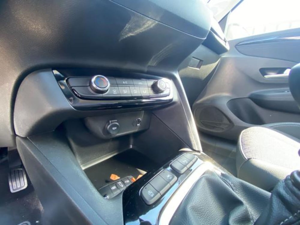 Opel Corsa nuova a Firenze (18)