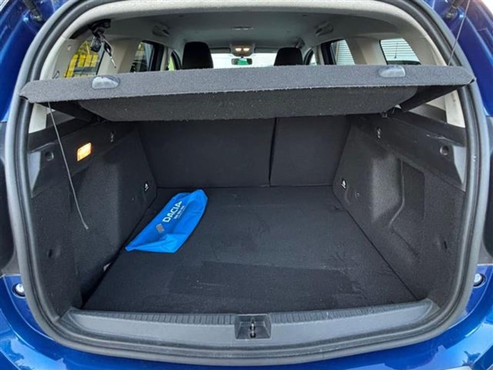 Dacia Duster usata a Livorno (15)