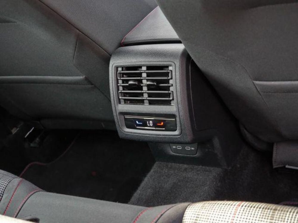 Volkswagen Golf usata a Milano (17)