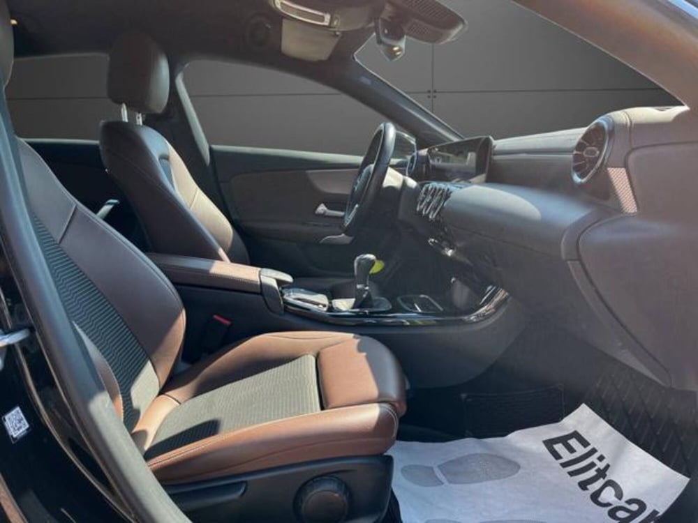 Mercedes-Benz CLA Shooting Brake usata a Milano (10)