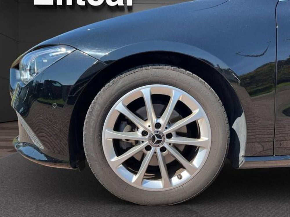 Mercedes-Benz CLA Shooting Brake usata a Milano (9)