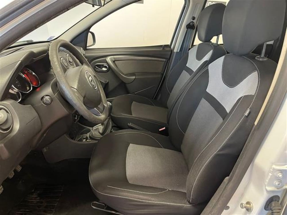 Dacia Duster usata a Ragusa (8)
