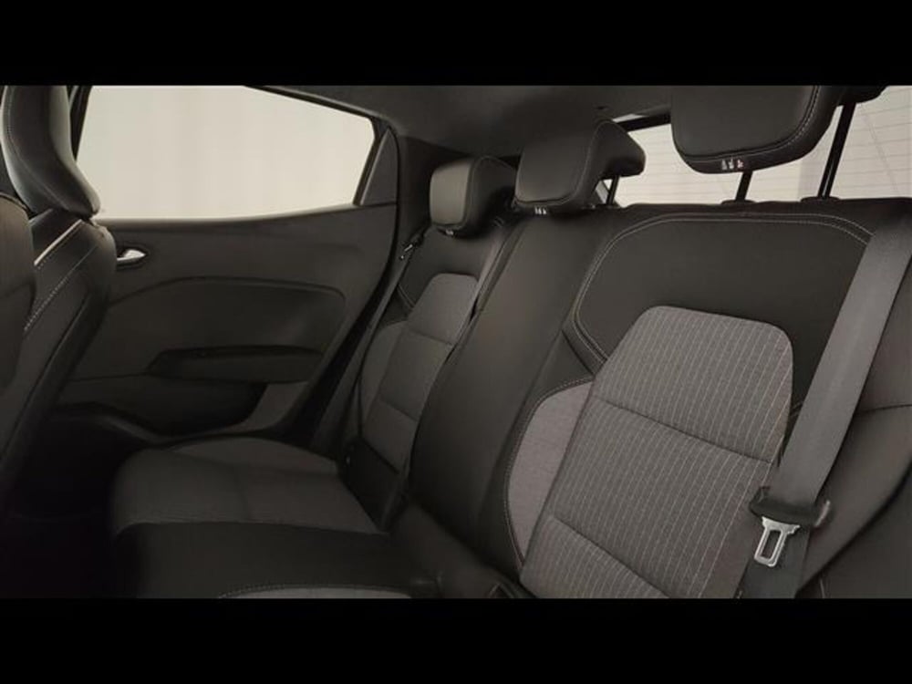 Renault Clio usata a Milano (10)