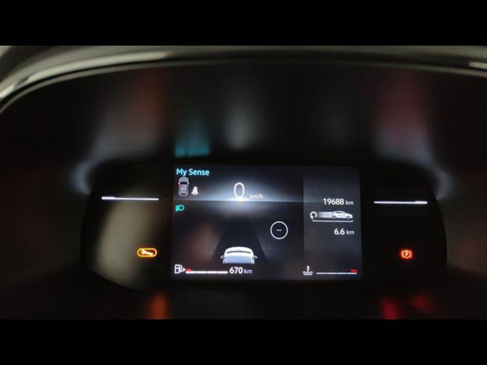 Renault Clio usata a Milano (14)
