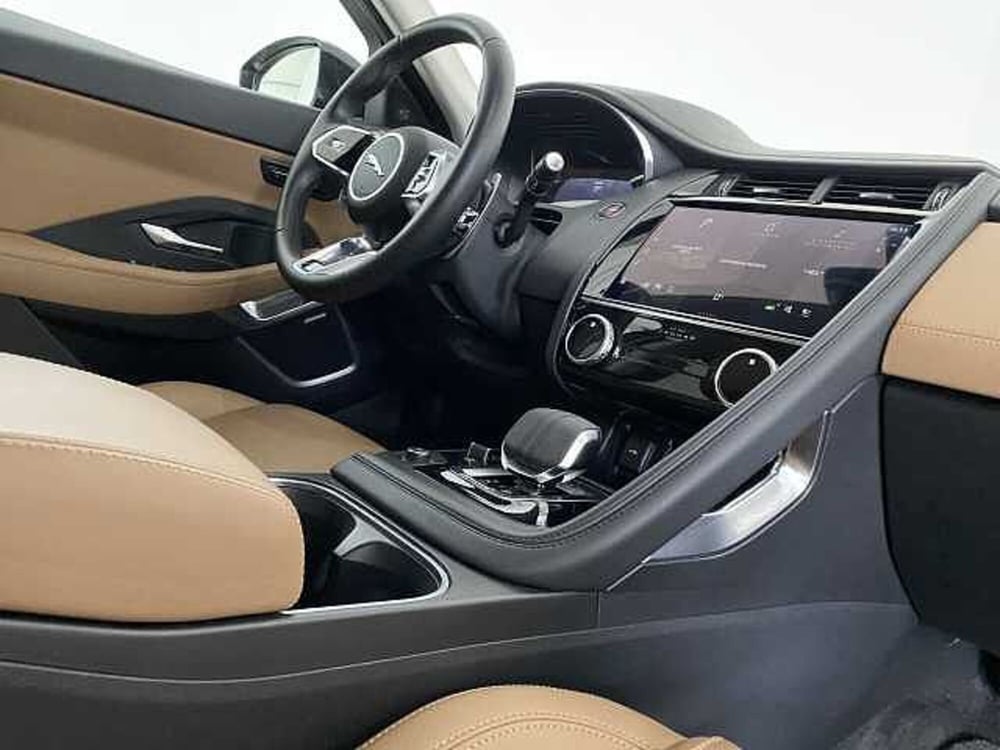 Jaguar E-Pace usata a Barletta-Andria-Trani (12)