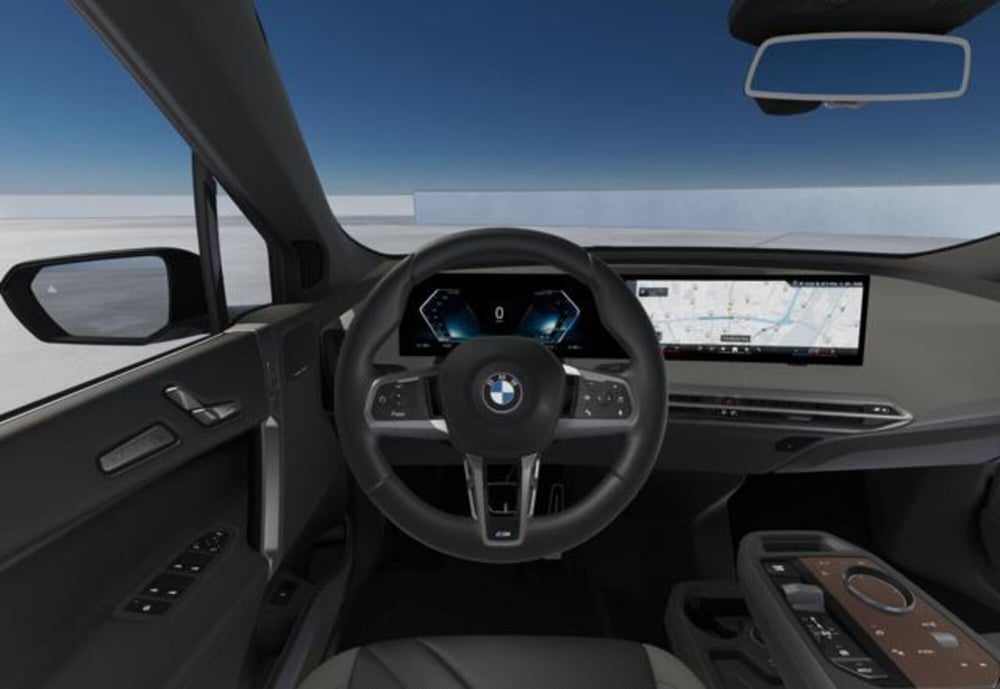 BMW iX nuova a Modena (14)