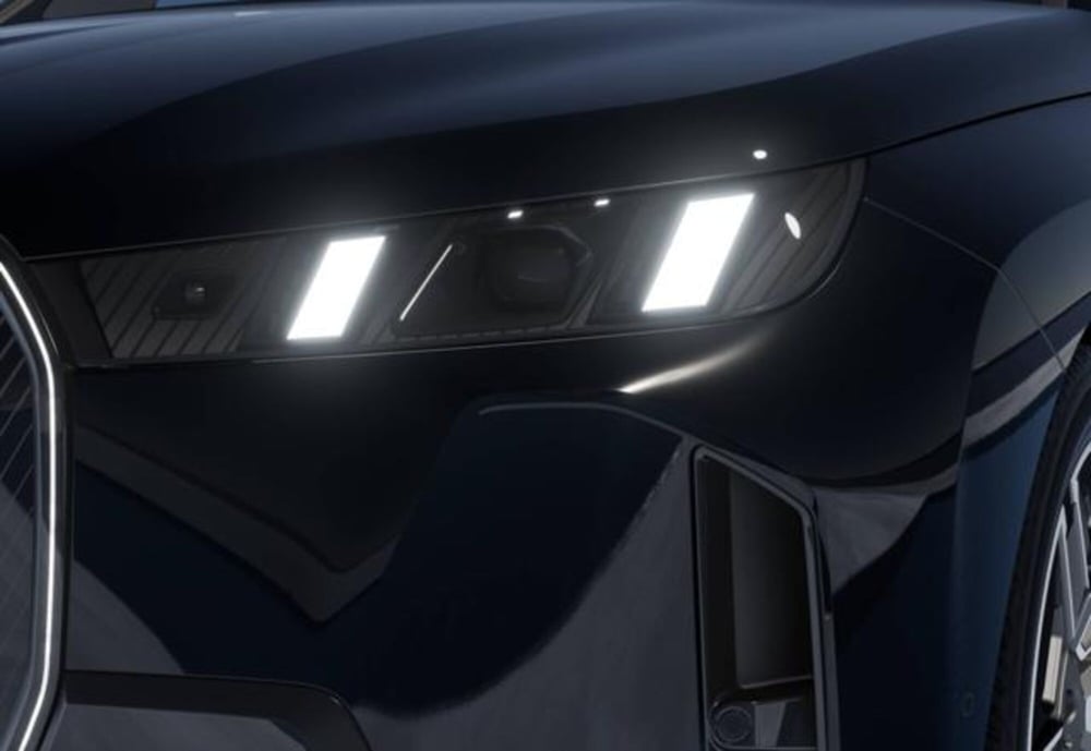 BMW iX nuova a Modena (7)