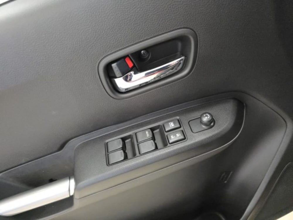 Suzuki Ignis nuova a Reggio Emilia (17)