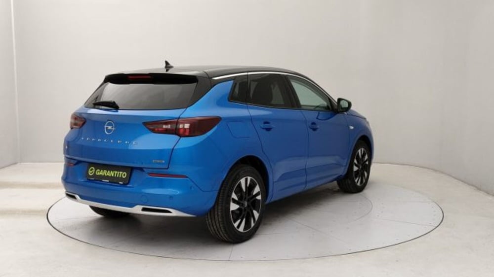 Opel Grandland X nuova a Torino (5)