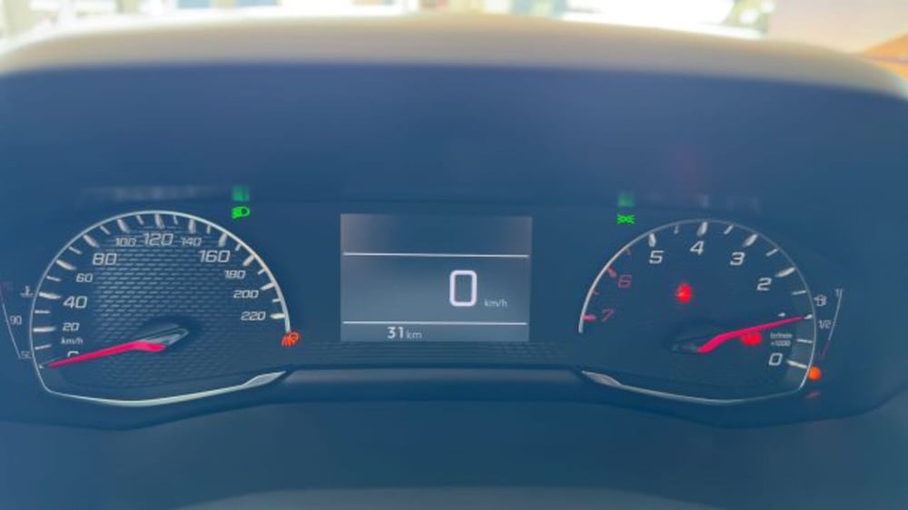 Peugeot 208 nuova a Torino (10)