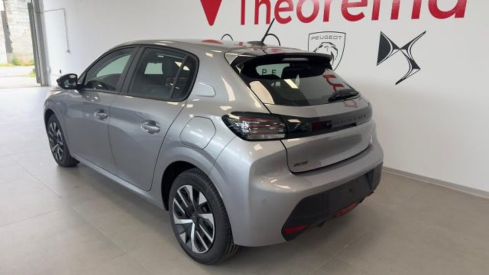 Peugeot 208 nuova a Torino (4)