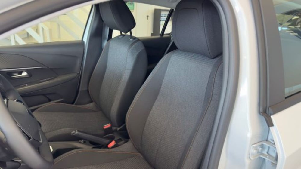 Peugeot 208 nuova a Torino (7)